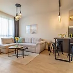 شقة Azur Alegria Luxury With Pool Access سينتس قسطنطين وهيلينا