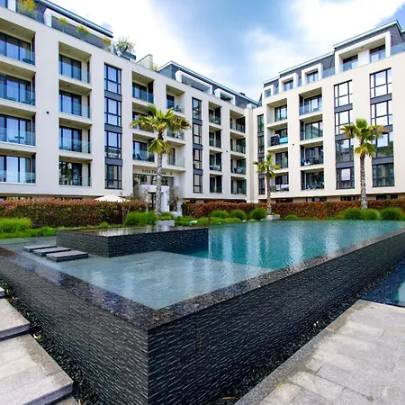 Azur Alegria Luxury With Pool Access Appartamento Saints Constantine and Helena