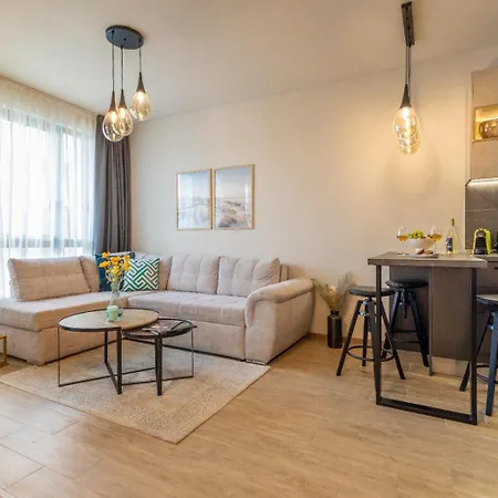 Apartamento Azur Alegria Luxury With Pool Access Saints Constantine and Helena