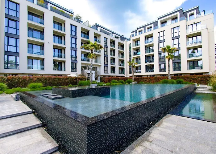 Azur Alegria Luxury With Pool Access Appartement St Constantin et Helena