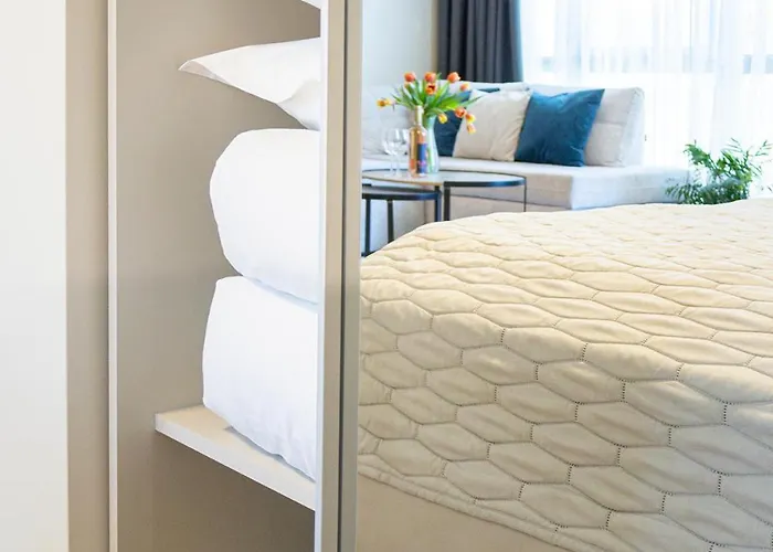 Azur Alegria Luxury With Pool Access Appartement St Constantin et Helena