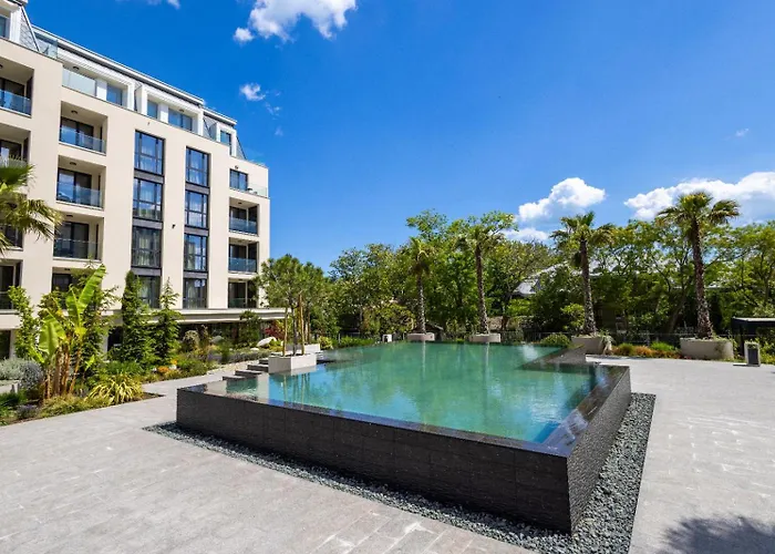 Azur Alegria Luxury With Pool Access Appartement St Constantin et Helena